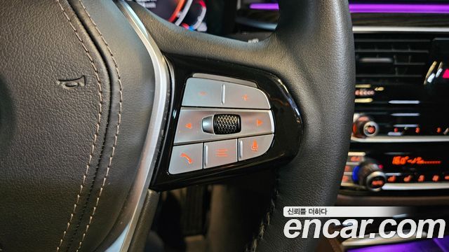 BMW 5-Series 2023 — photo 14