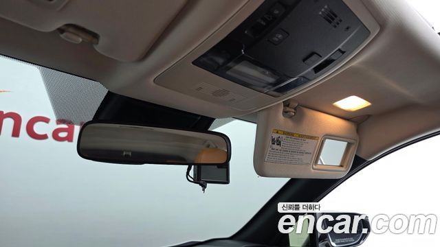 Lexus UX 2019 — photo 20