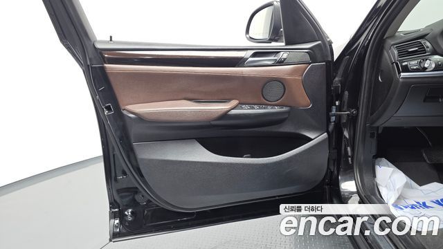 BMW X3 2016 — photo 13
