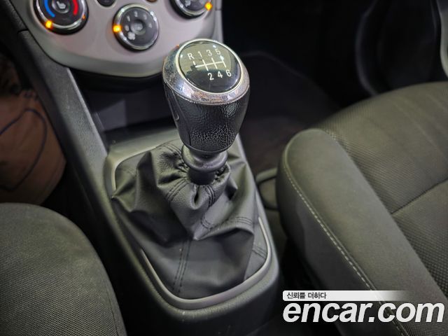 Chevrolet Korea Aveo 2015 — photo 12