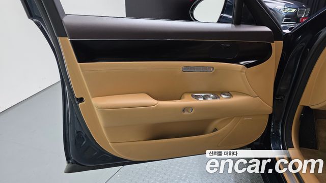 Genesis G90 2022 — photo 14