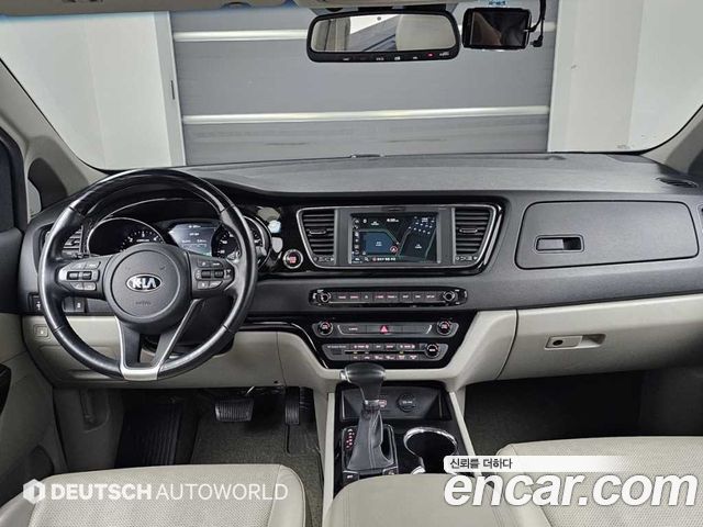 Kia Canival 2019 — photo 7