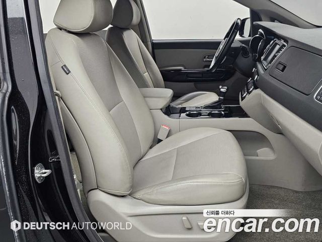 Kia Canival 2019 — photo 10