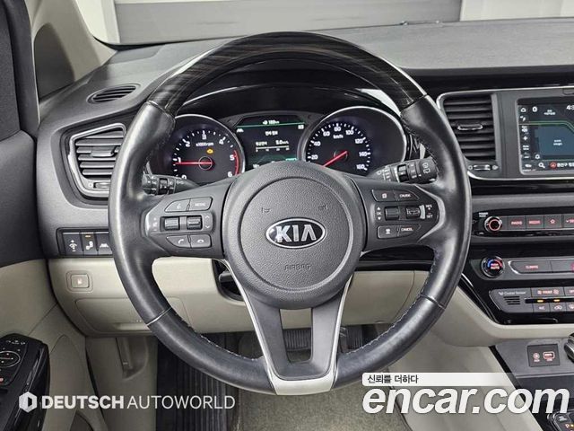 Kia Canival 2019 — photo 13