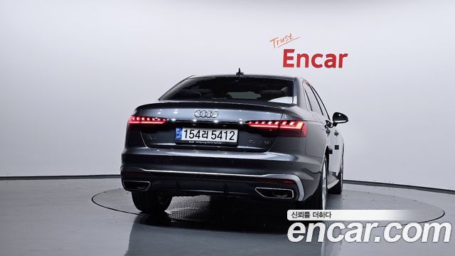 Audi A4 2021 — photo 4