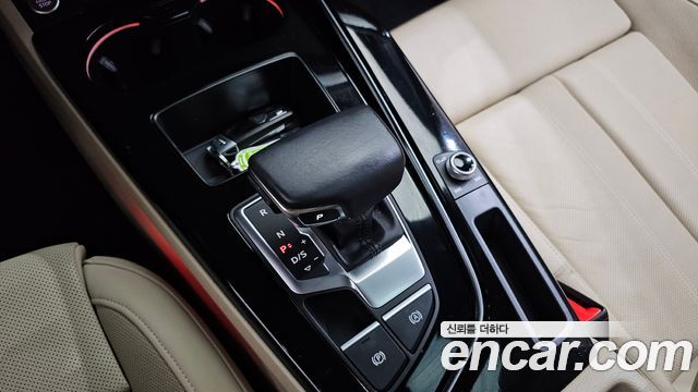 Audi A4 2021 — photo 12