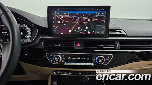 Audi A4 2021 — photo 18