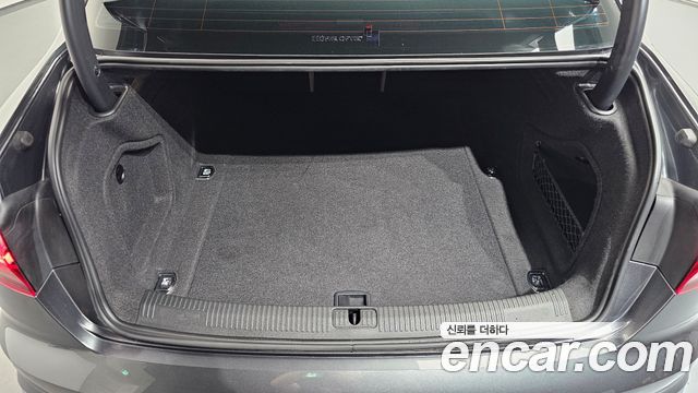 Audi A4 2021 — photo 23