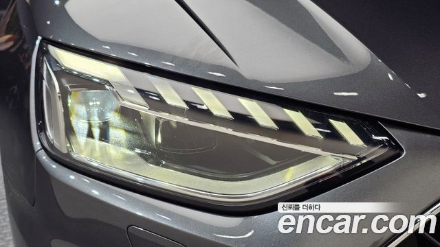 Audi A4 2021 — photo 8