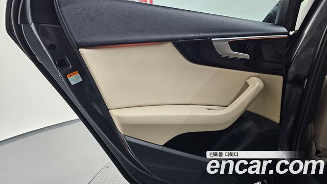 Audi A4 2021 — photo 15