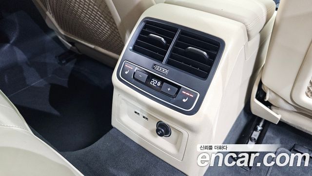 Audi A4 2021 — photo 32