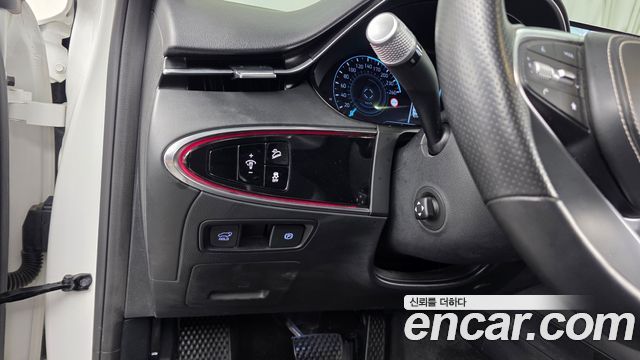 Genesis GV70 2022 — photo 22