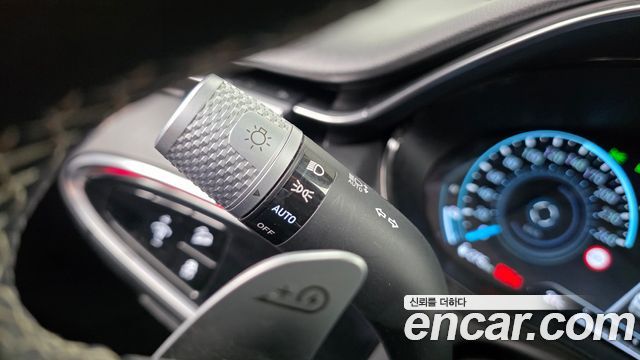 Genesis GV70 2022 — photo 28