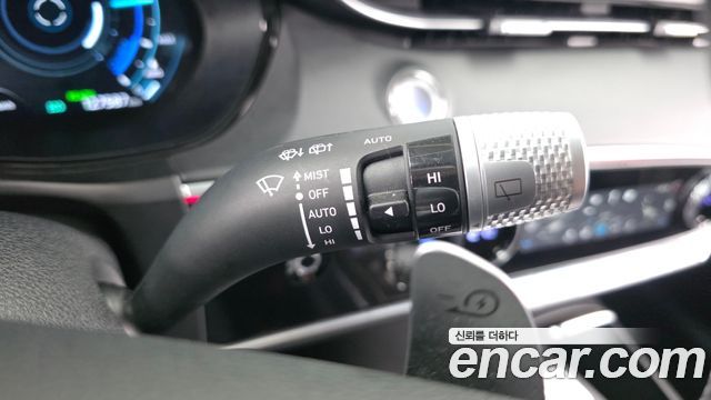 Genesis GV70 2022 — photo 32