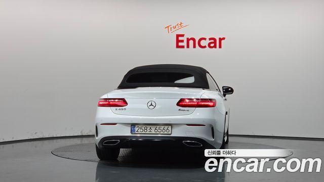 Mercedes-Benz E-Class 2018 — photo 4