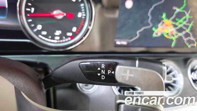 Mercedes-Benz E-Class 2018 — photo 12