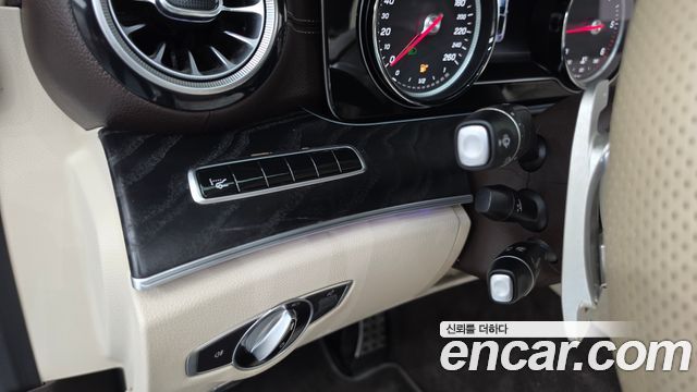 Mercedes-Benz E-Class 2018 — photo 26
