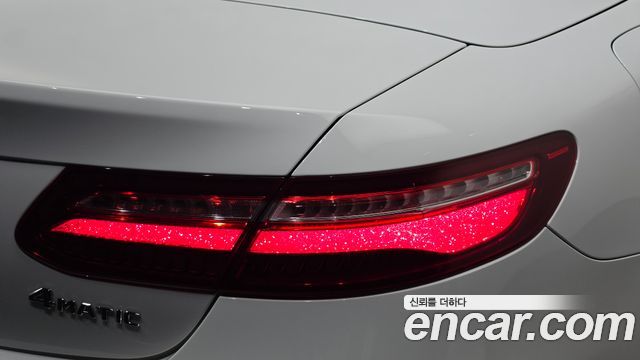 Mercedes-Benz E-Class 2018 — photo 9