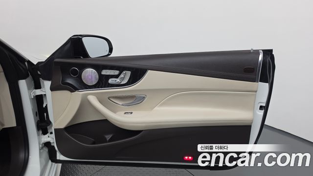 Mercedes-Benz E-Class 2018 — photo 15