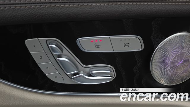 Mercedes-Benz E-Class 2018 — photo 28