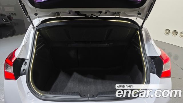 Hyundai i30 2015 — photo 11