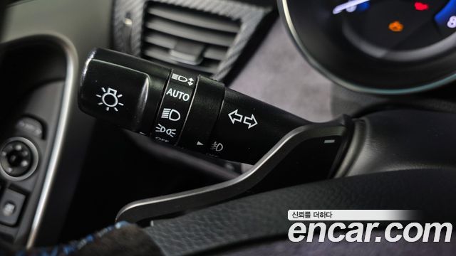 Hyundai i30 2015 — photo 19
