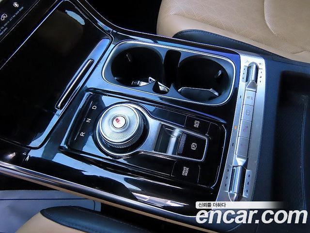 Kia Canival 2021 — photo 12