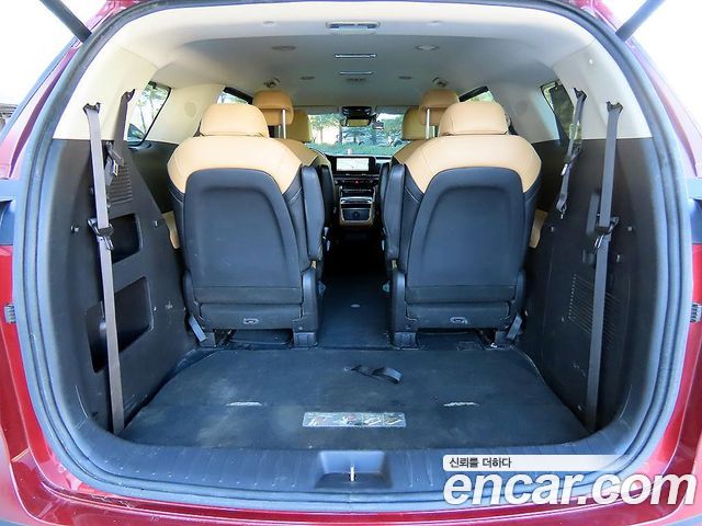 Kia Canival 2021 — photo 16