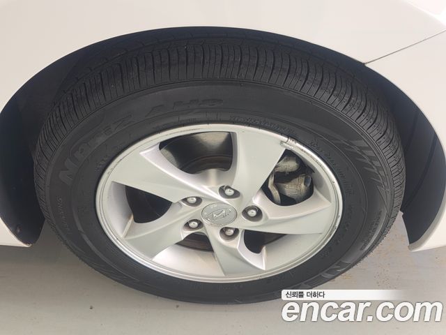 Hyundai AVANTE 2014 — photo 5