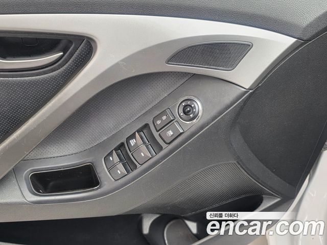 Hyundai AVANTE 2014 — photo 14