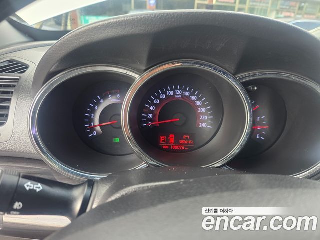 Kia Sorento 2012 — photo 8