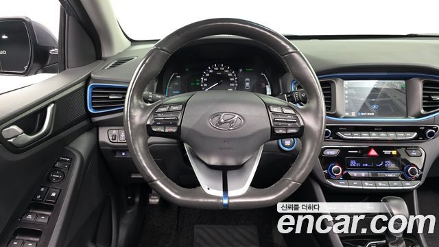 Hyundai Ioniq 2018 — photo 12
