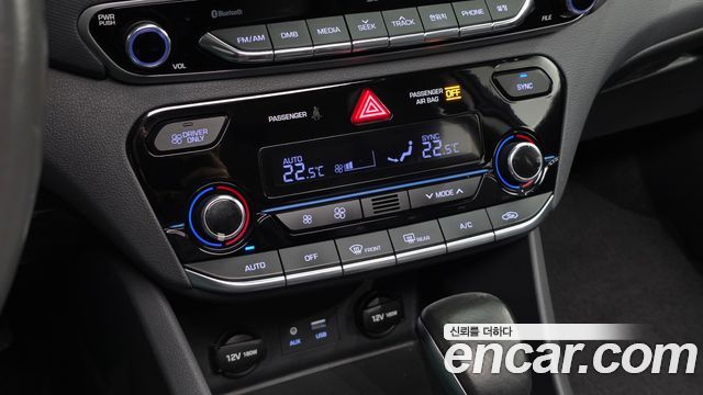 Hyundai Ioniq 2018 — photo 18