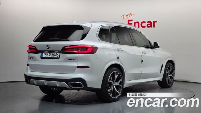 BMW X5 2022 — photo 2