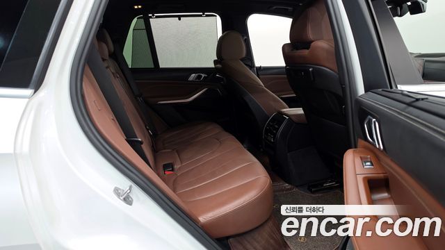 BMW X5 2022 — photo 17