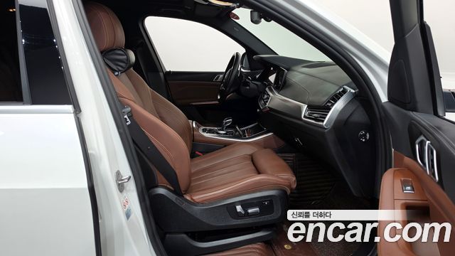 BMW X5 2022 — photo 16