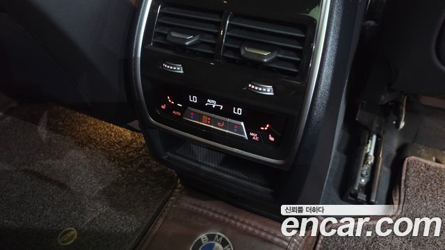BMW X5 2022 — photo 31