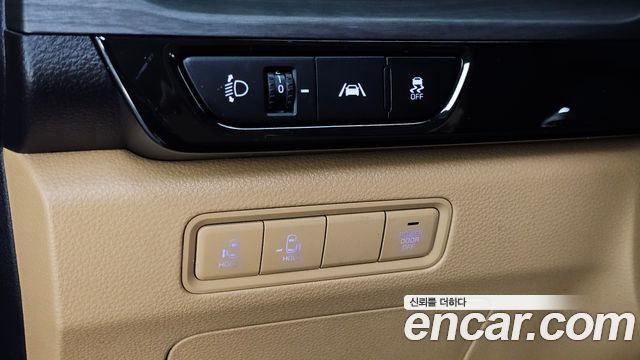 Kia Canival 2023 — photo 24