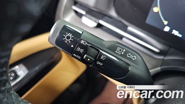 Kia Canival 2023 — photo 25