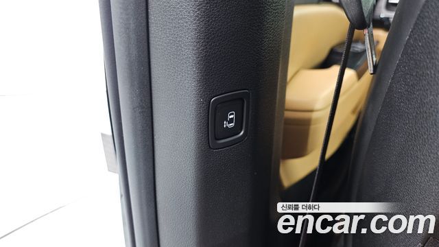 Kia Canival 2023 — photo 29