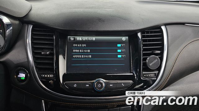 Chevrolet Korea Trax 2017 — photo 22