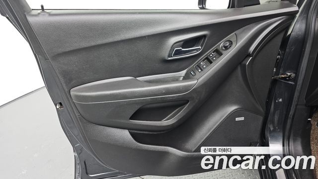 Chevrolet Korea Trax 2017 — photo 14