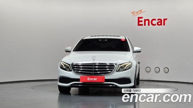 Mercedes-Benz E-Class 2017 — photo 3