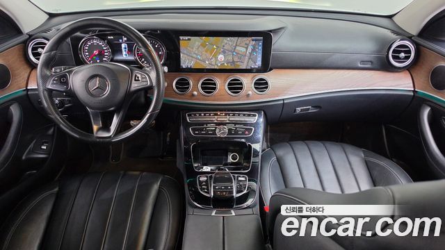 Mercedes-Benz E-Class 2017 — photo 7
