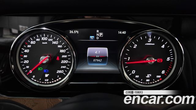 Mercedes-Benz E-Class 2017 — photo 8