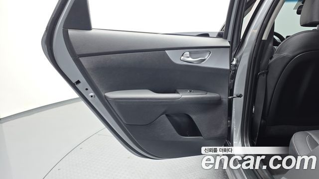 Kia K3 2022 — photo 15