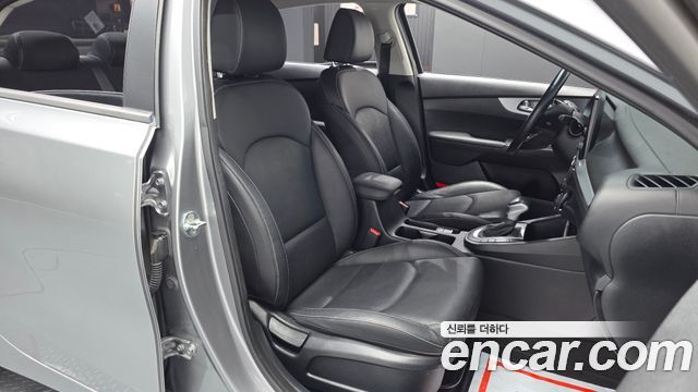 Kia K3 2022 — photo 16