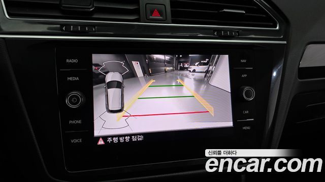 Volkswagen Tiguan 2022 — photo 20