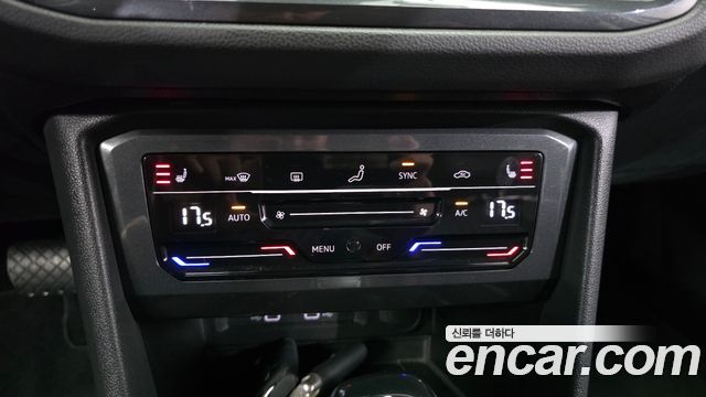 Volkswagen Tiguan 2022 — photo 23