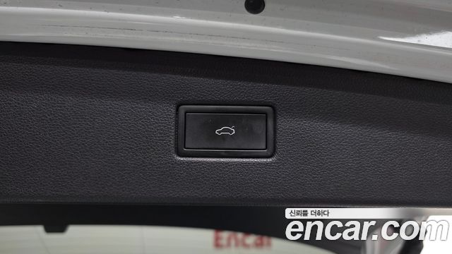 Volkswagen Tiguan 2022 — photo 27
